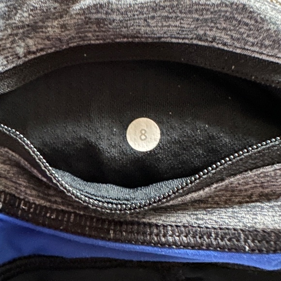 LULULEMON LADIES CROPPED WORKOUT PANTS LEGGINGS SIZE 8 - Picture 5 of 5